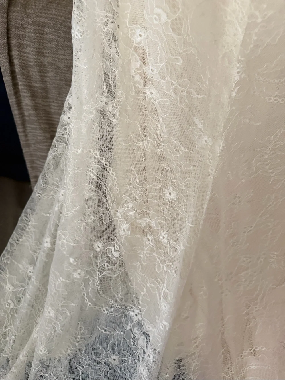 White by Vera Wang Ivory Lace Strapless Skirted Gown in Original box